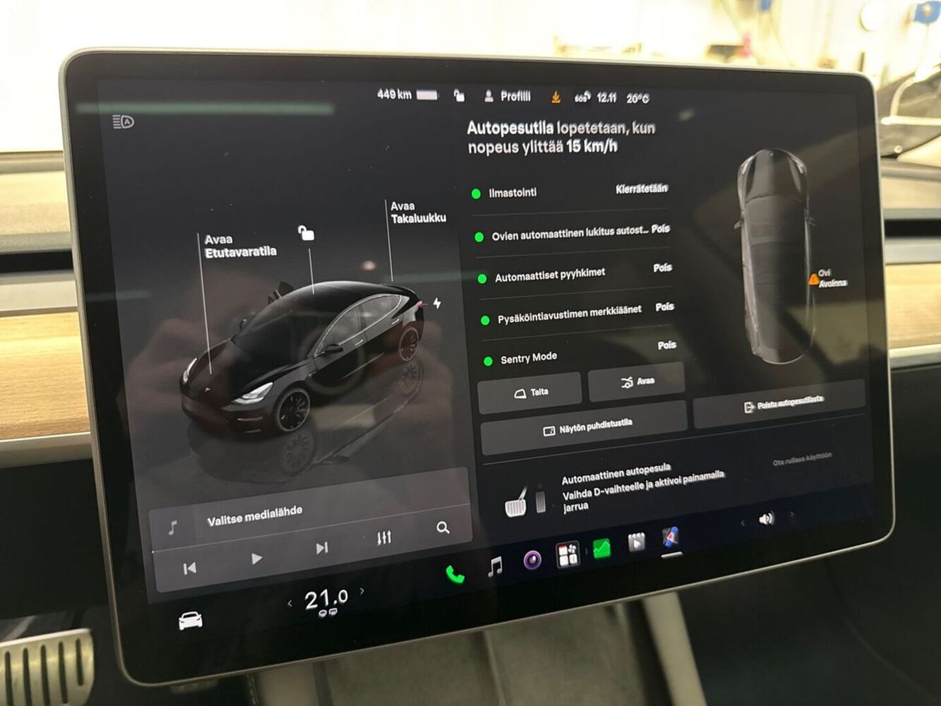 Tesla Model 3 vaihtoauto