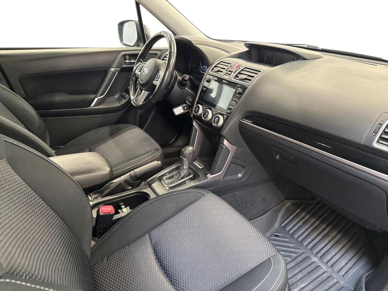 Subaru Forester vaihtoauto