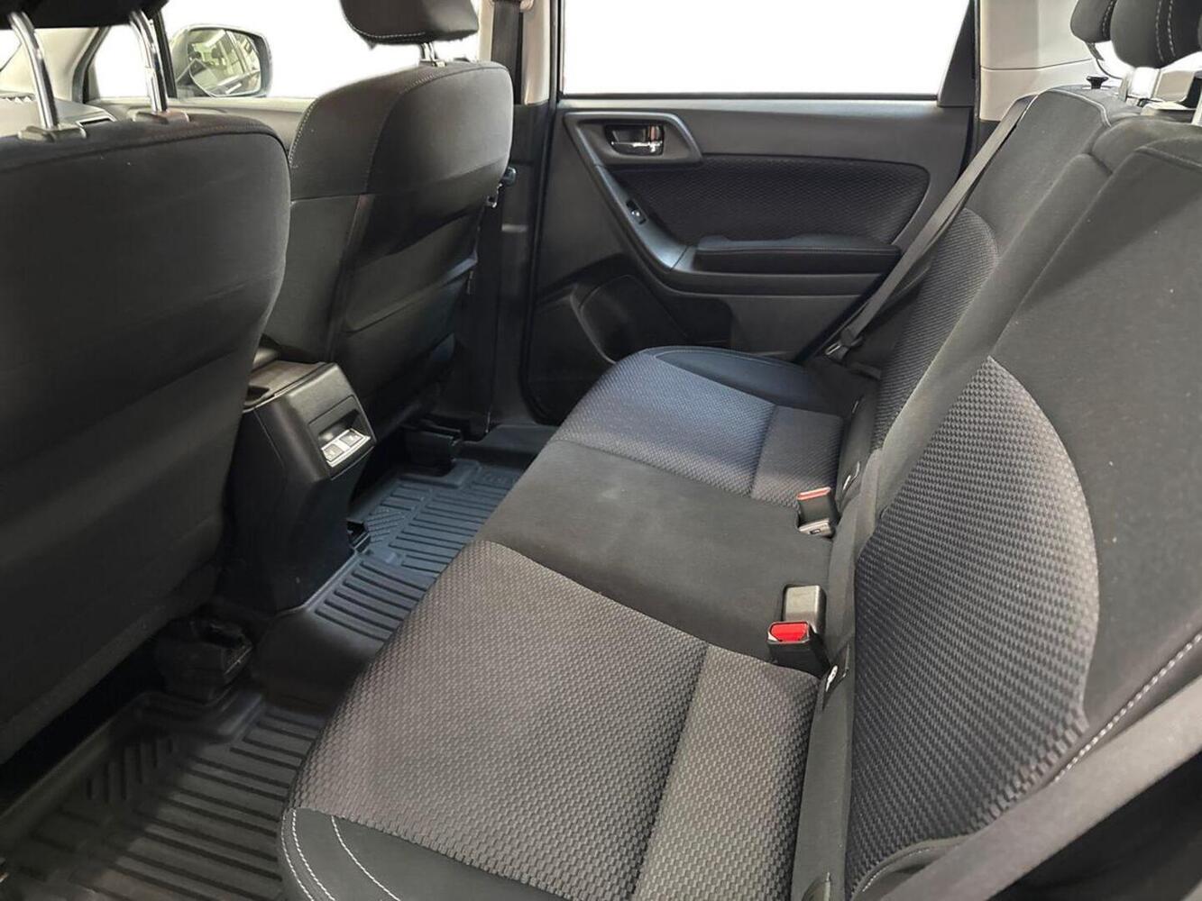 Subaru Forester vaihtoauto