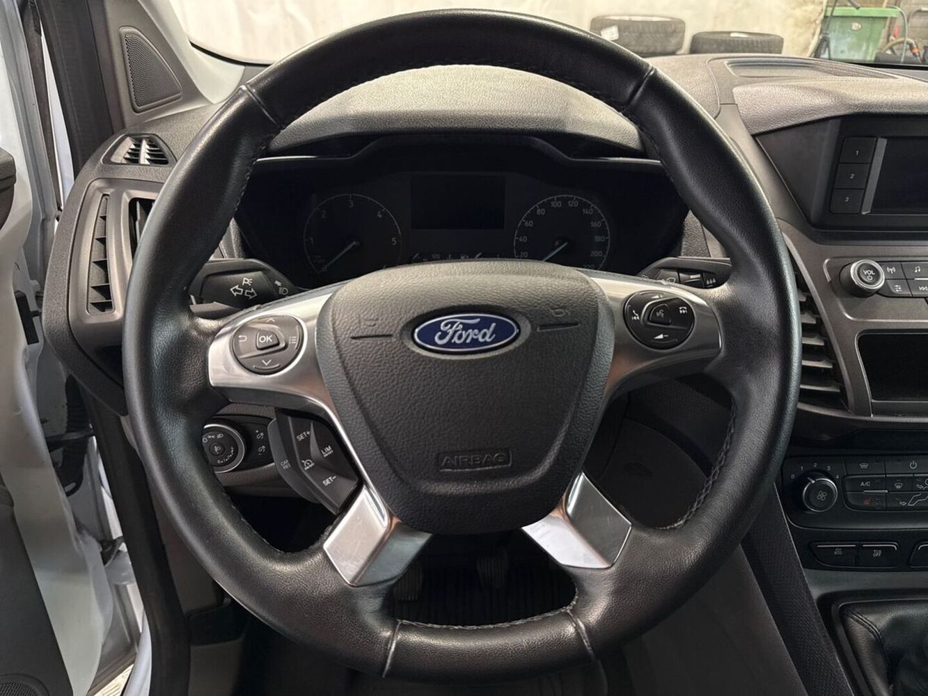 Ford Transit Connect vaihtoauto