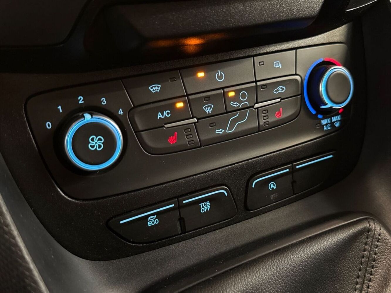 Ford Transit Connect vaihtoauto
