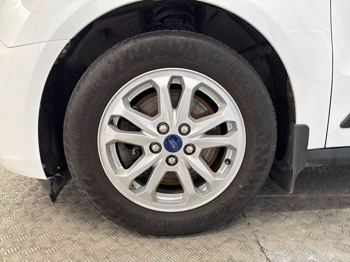 Ford Transit Connect vaihtoauto