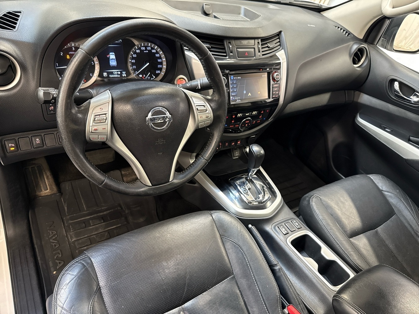 Nissan Navara vaihtoauto