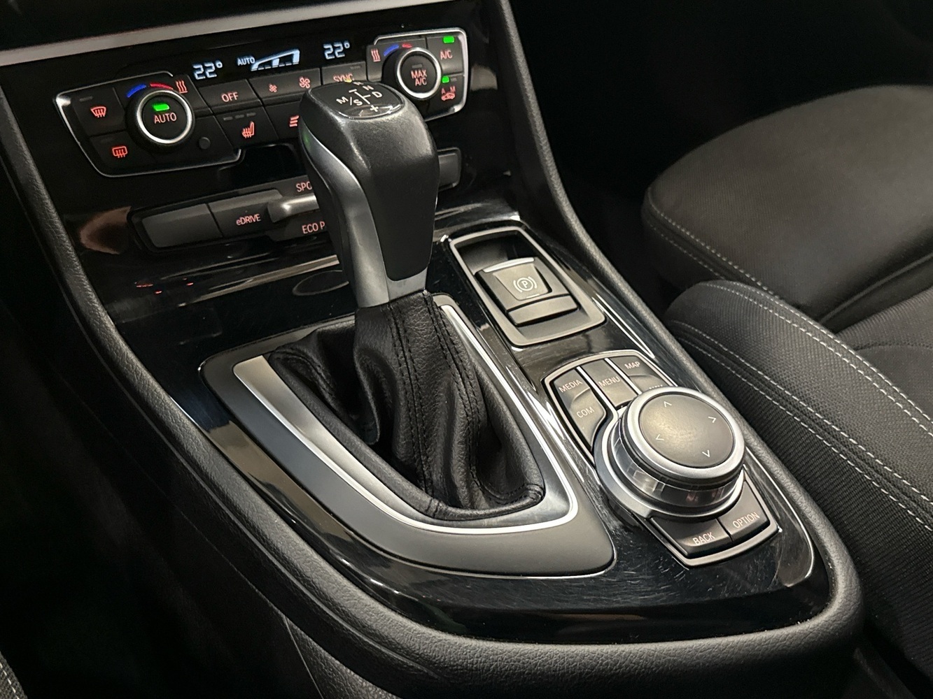 BMW 225 vaihtoauto