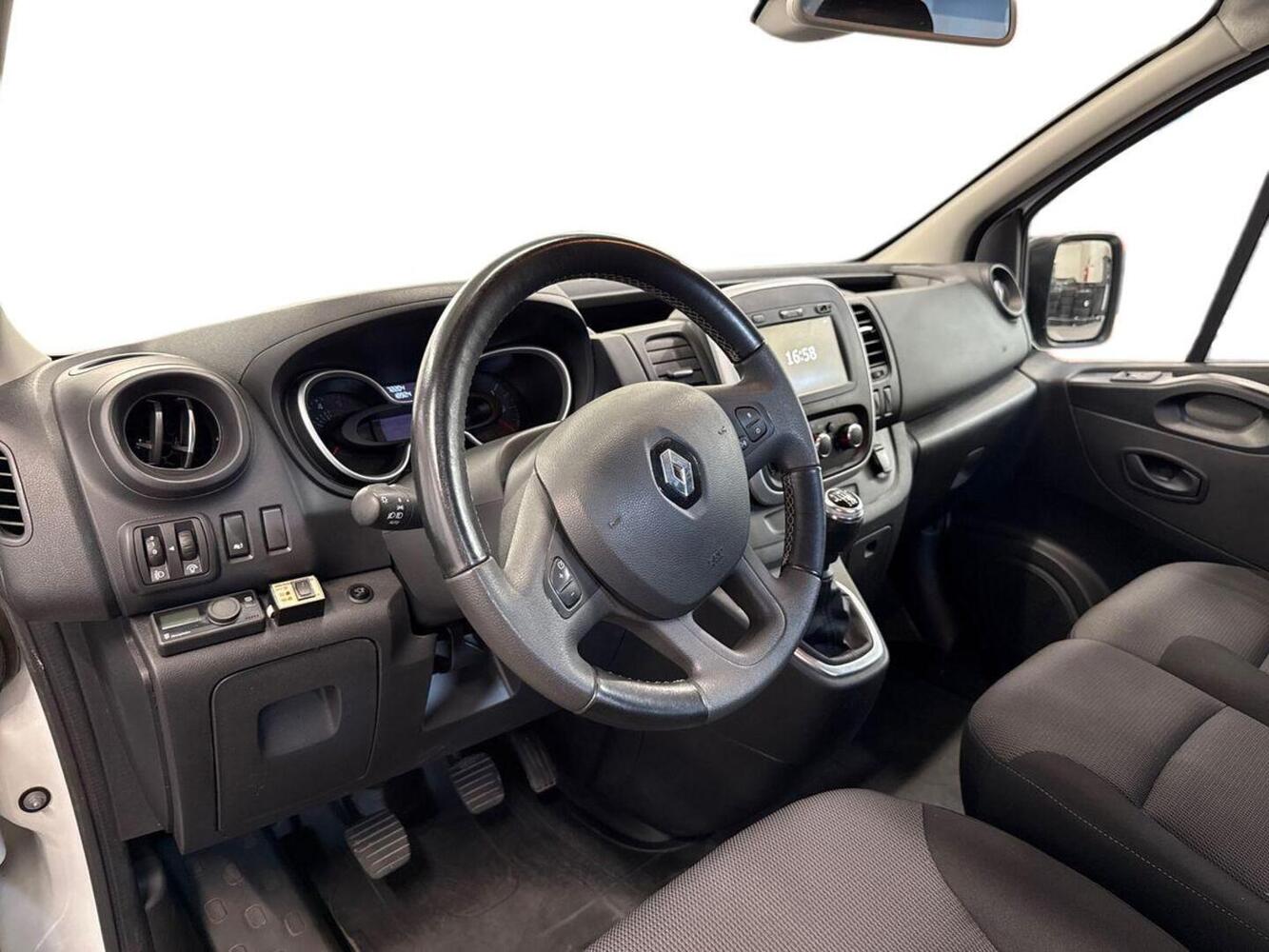 Renault Trafic vaihtoauto
