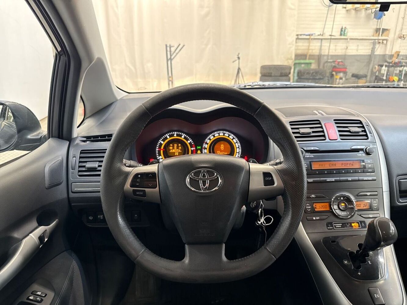 Toyota Auris vaihtoauto