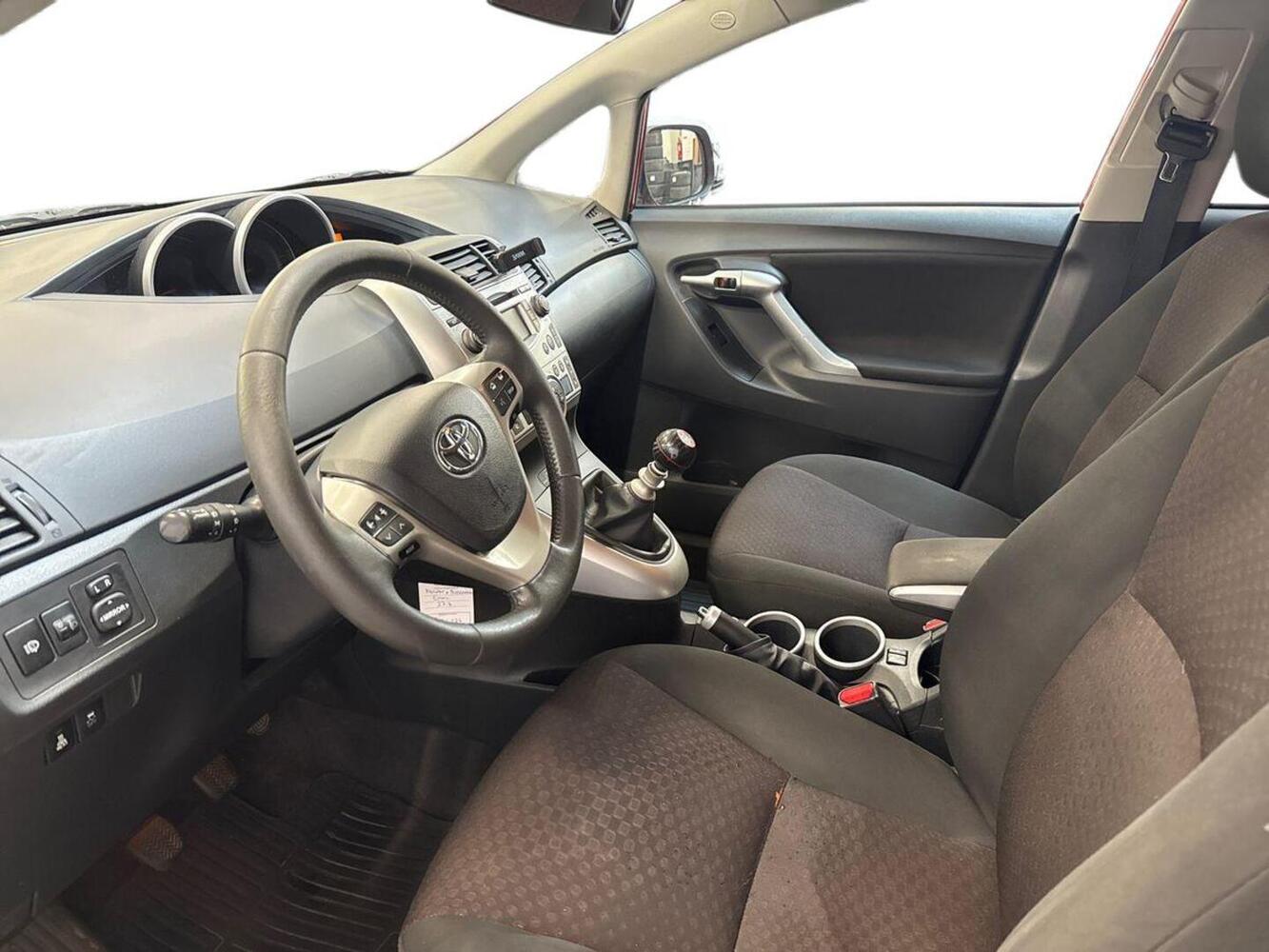 Toyota Verso vaihtoauto