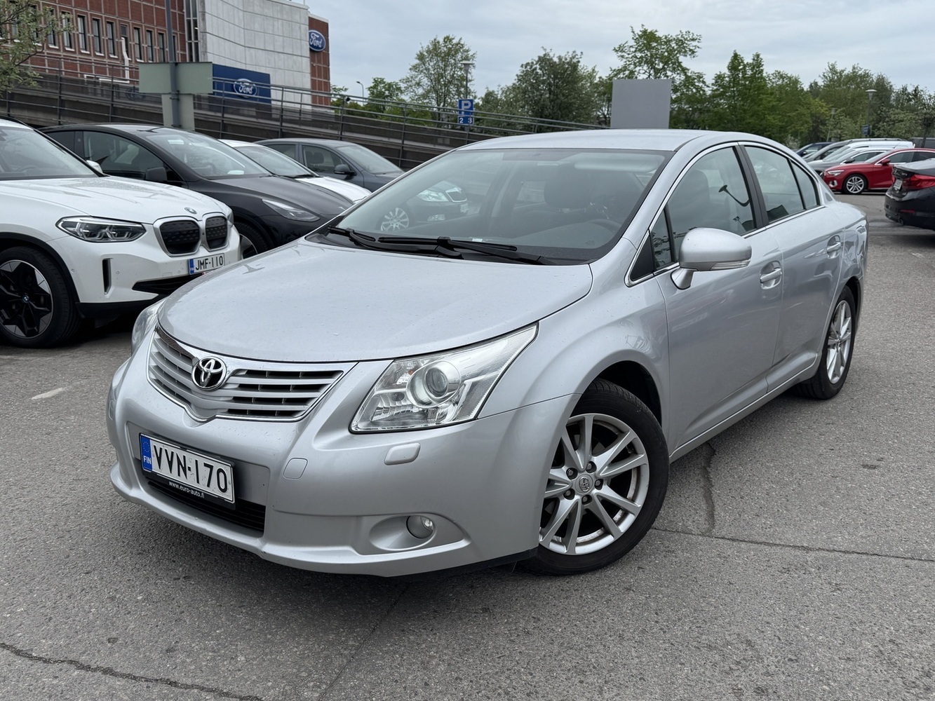Toyota Avensis vaihtoauto