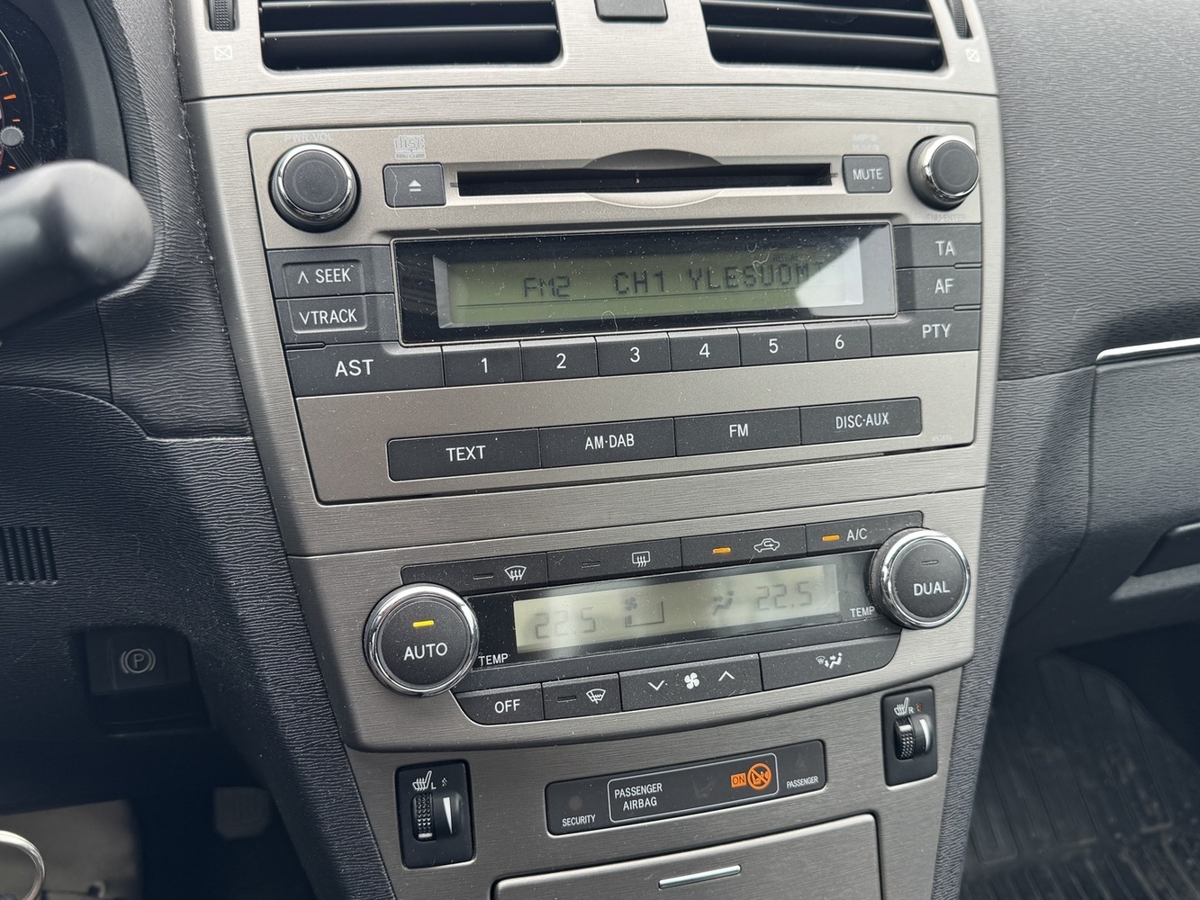 Toyota Avensis vaihtoauto
