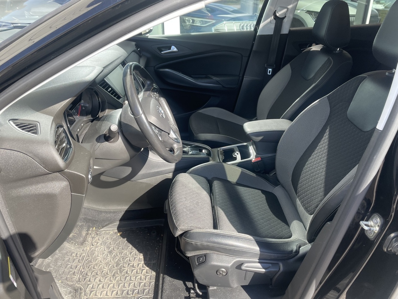 Opel Grandland X vaihtoauto