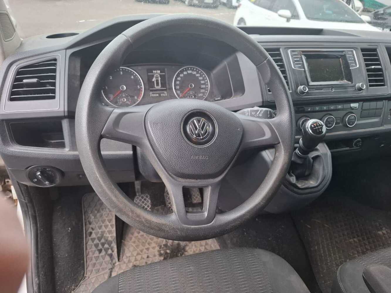 Volkswagen Caravelle vaihtoauto