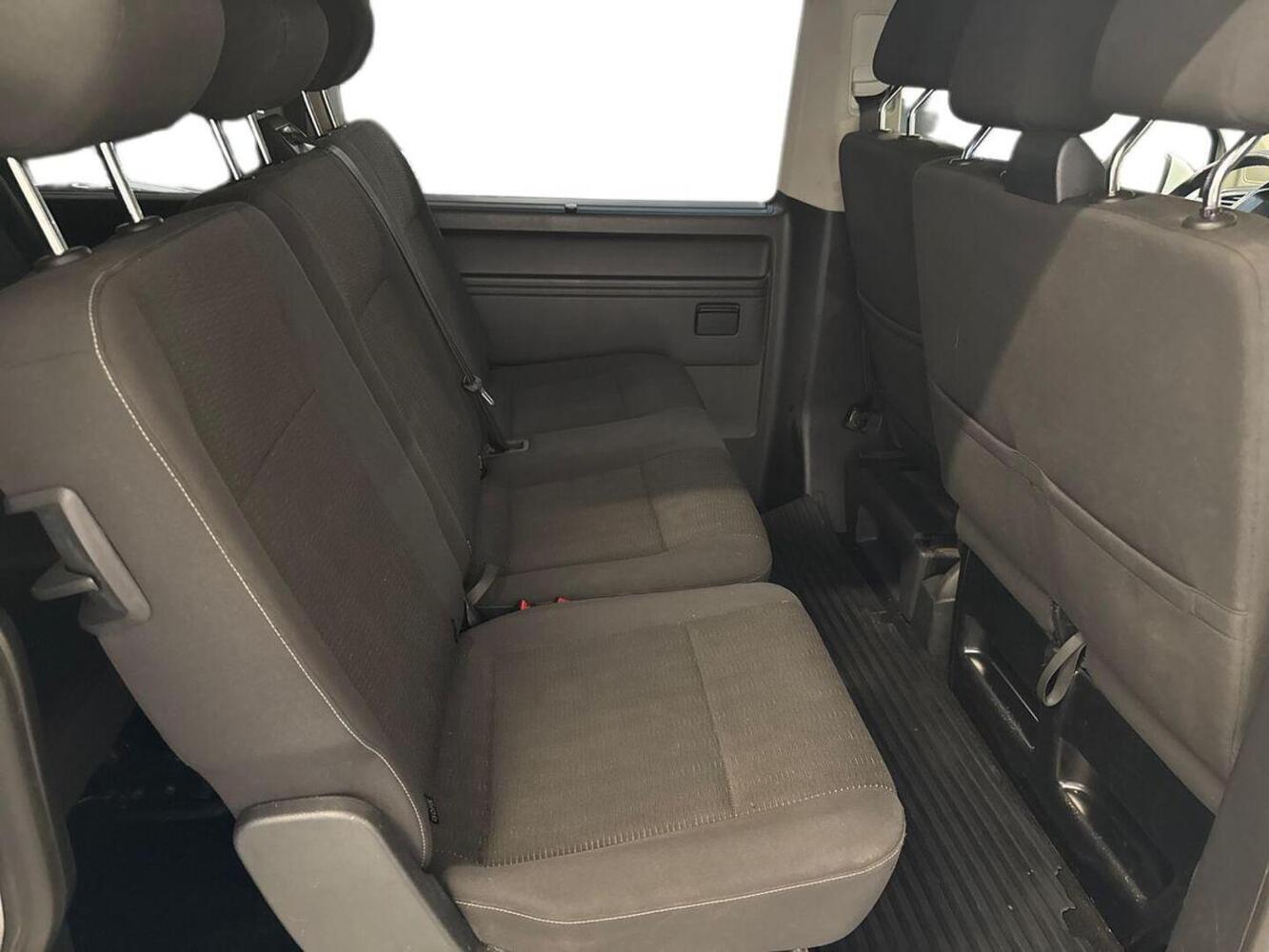 Volkswagen Caravelle vaihtoauto