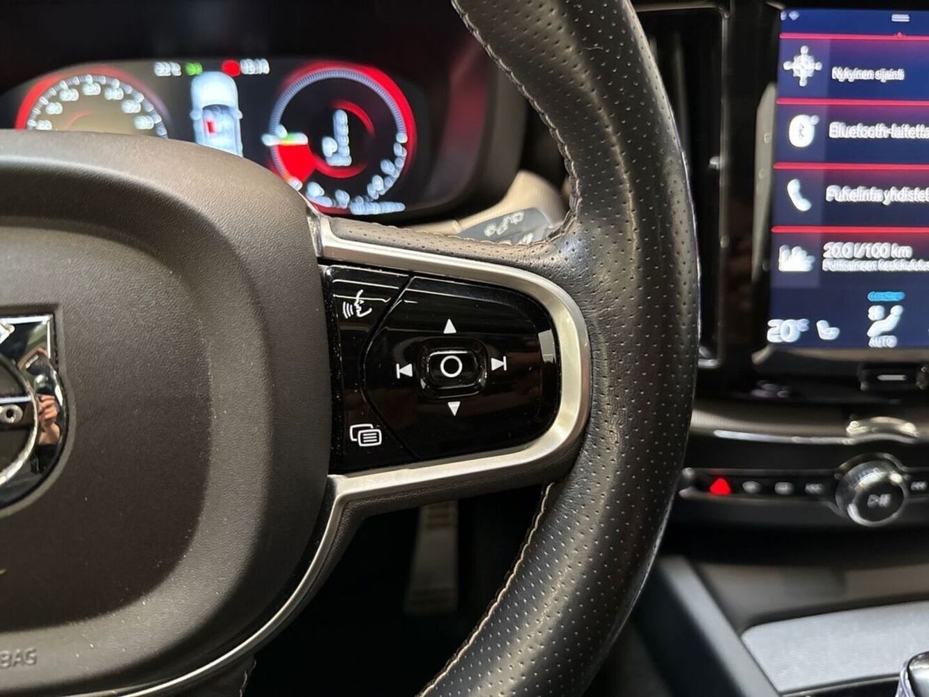 Volvo XC60 vaihtoauto