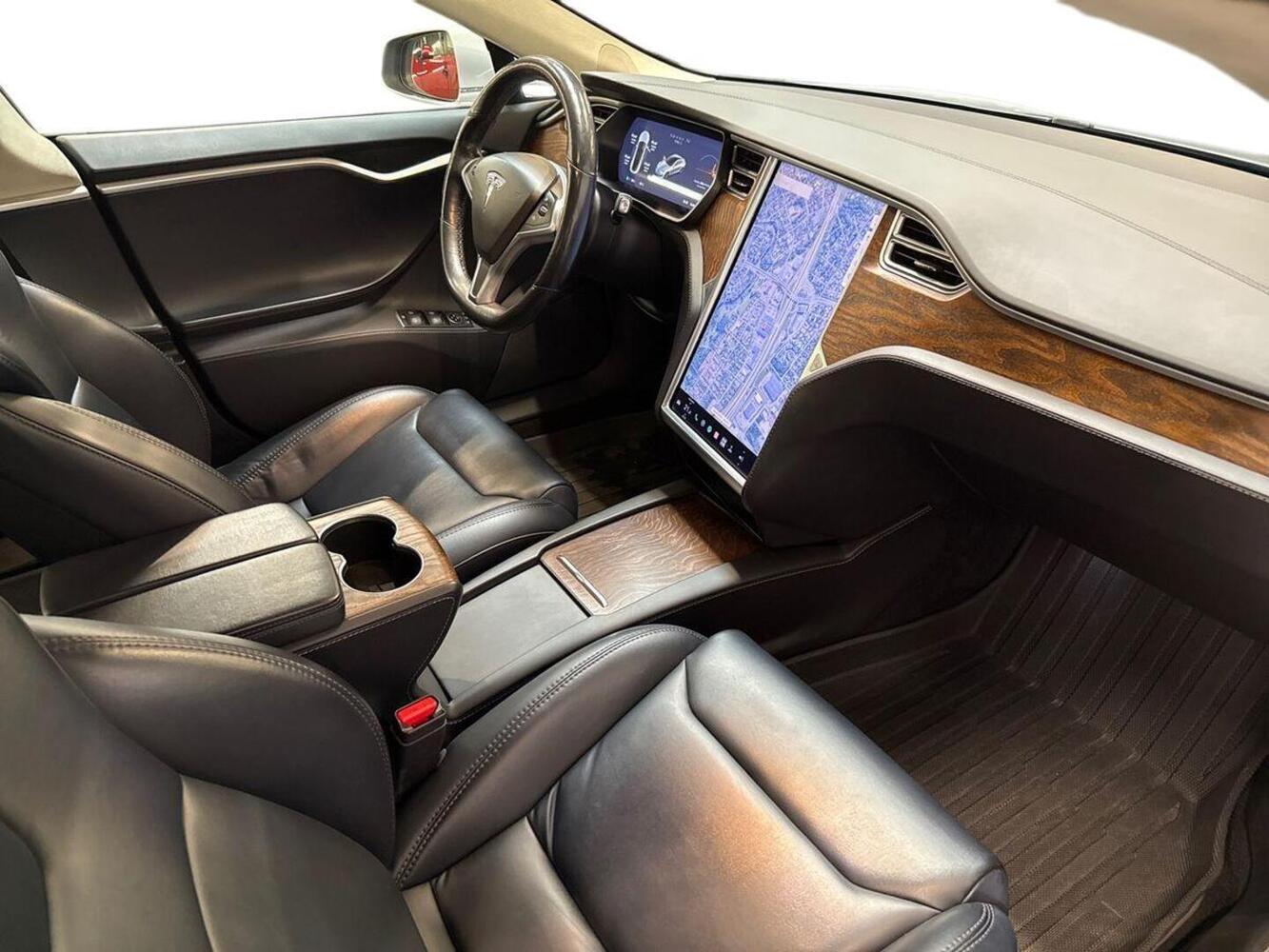 Tesla Model S vaihtoauto