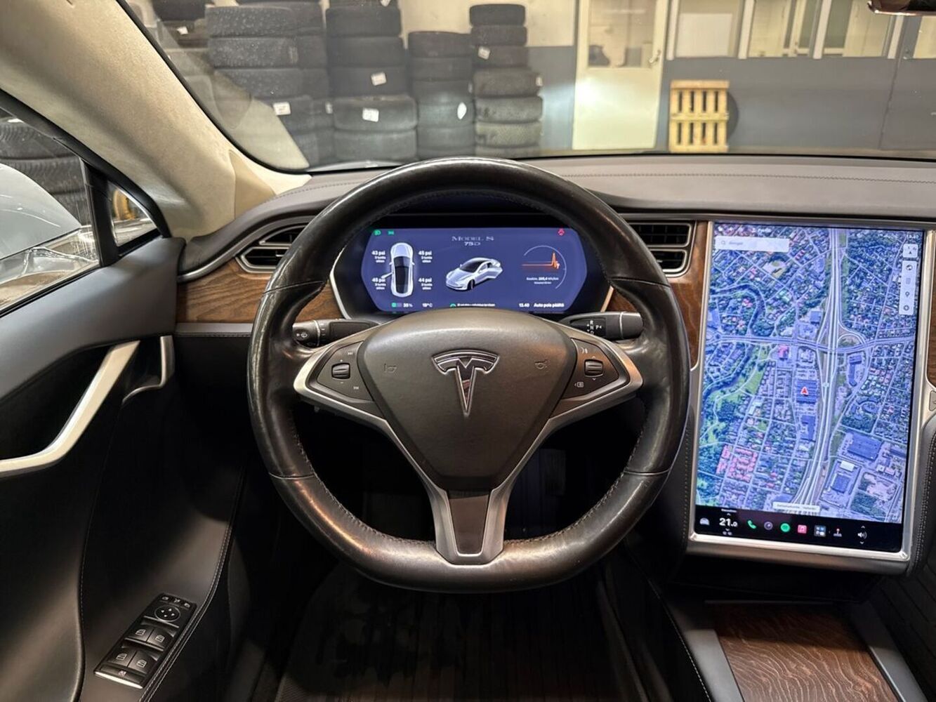 Tesla Model S vaihtoauto