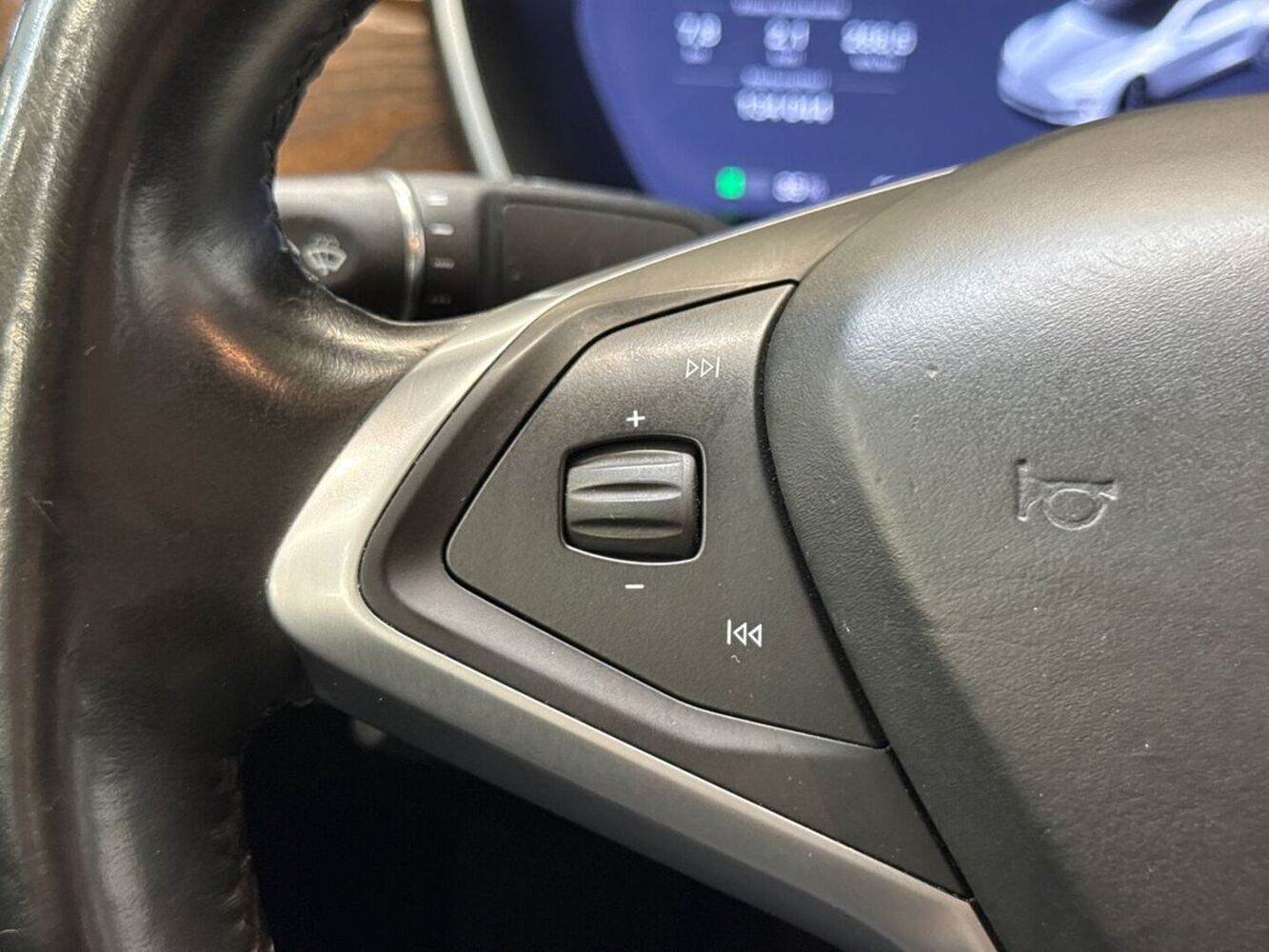 Tesla Model S vaihtoauto