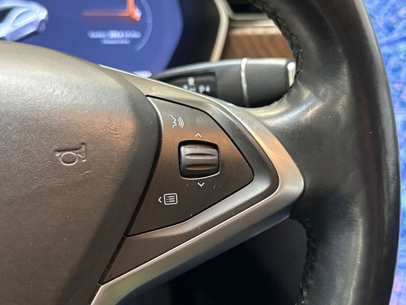 Tesla Model S vaihtoauto