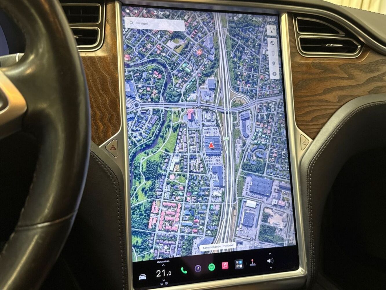 Tesla Model S vaihtoauto