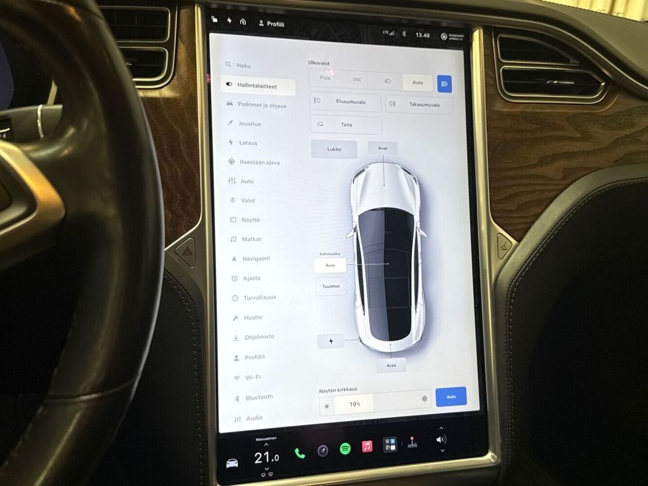 Tesla Model S vaihtoauto