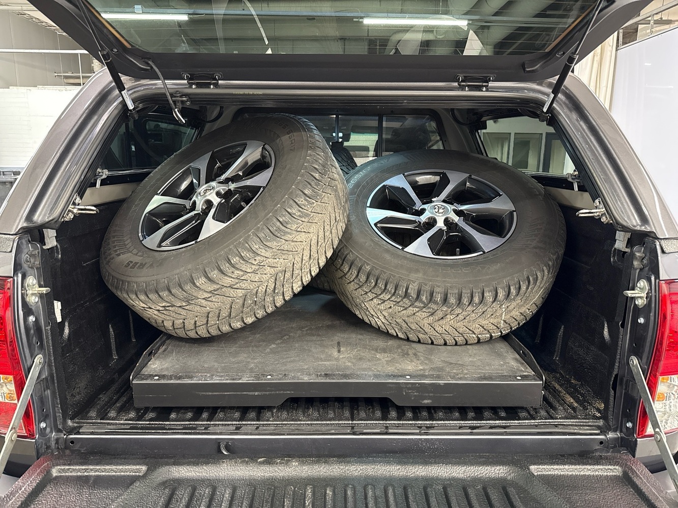 Toyota Hilux vaihtoauto