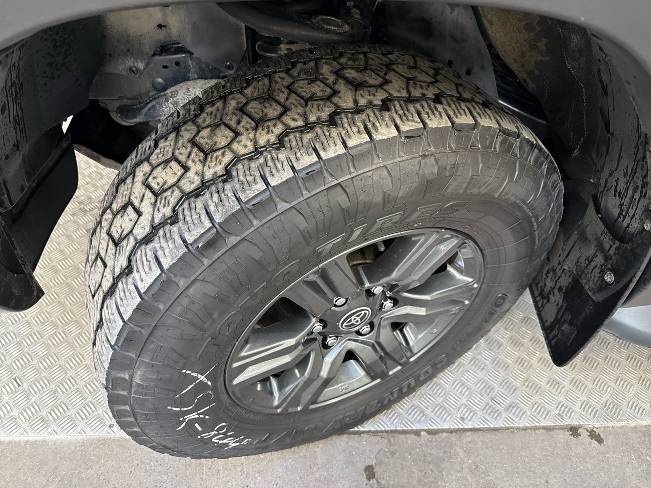 Toyota Hilux vaihtoauto