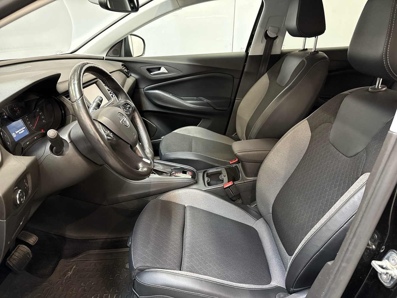 Opel Grandland X vaihtoauto