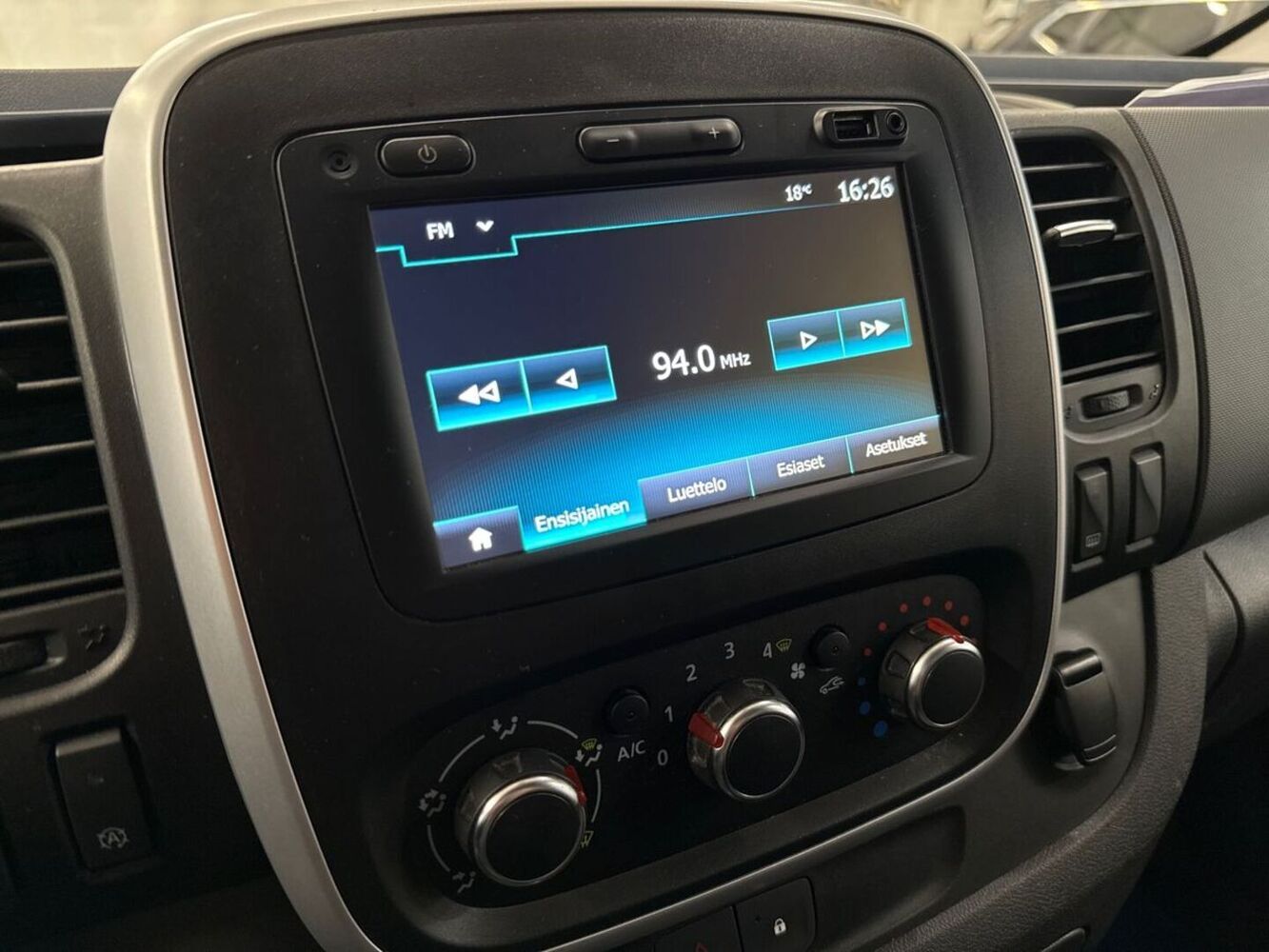 Renault Trafic vaihtoauto
