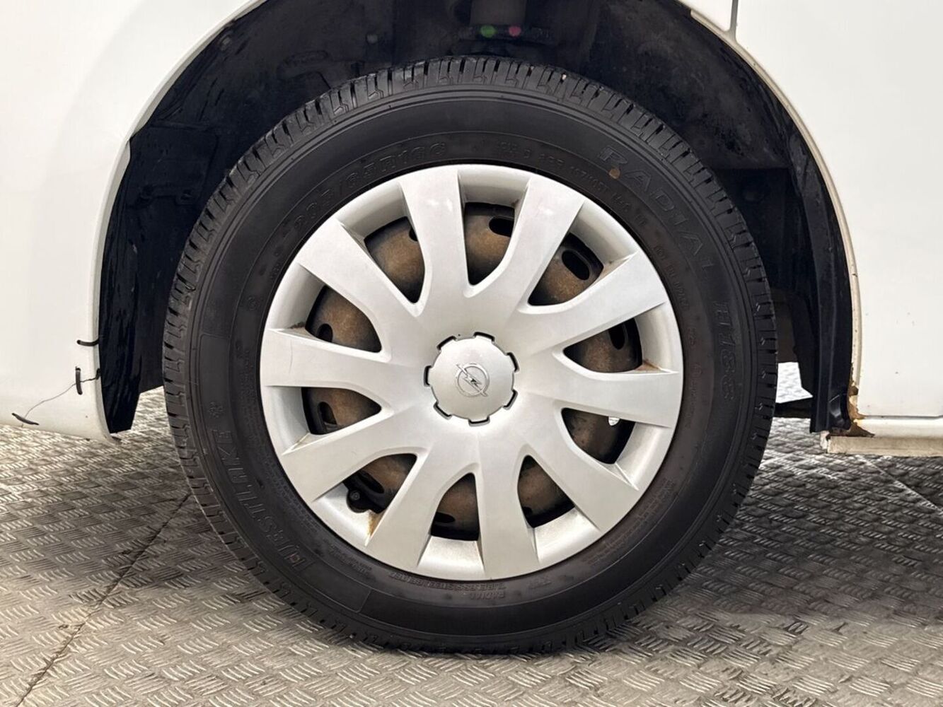 Opel Vivaro vaihtoauto