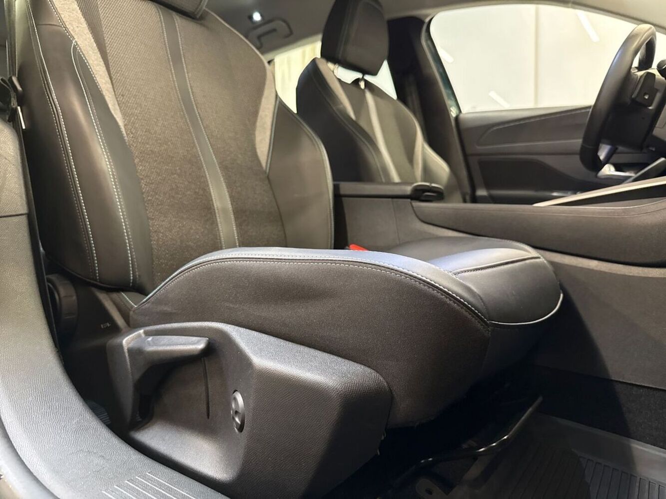 Peugeot 308 vaihtoauto