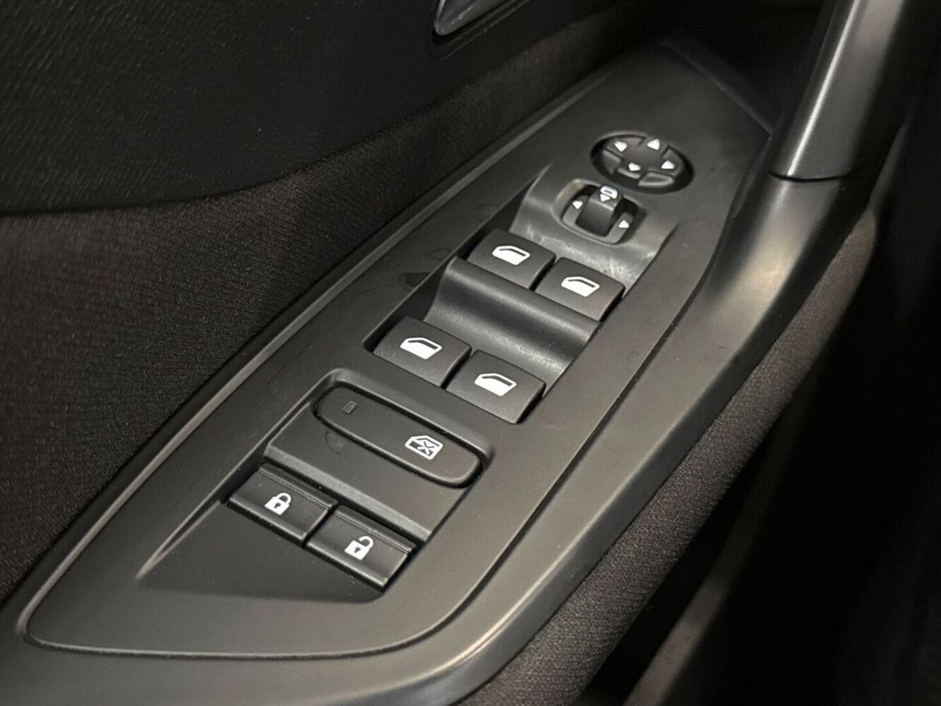 Peugeot 308 vaihtoauto