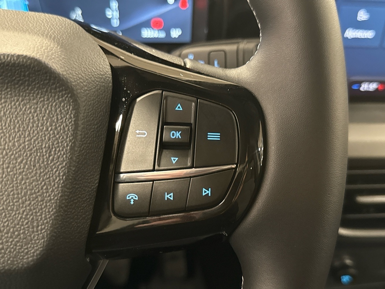 Ford Tourneo Courier vaihtoauto