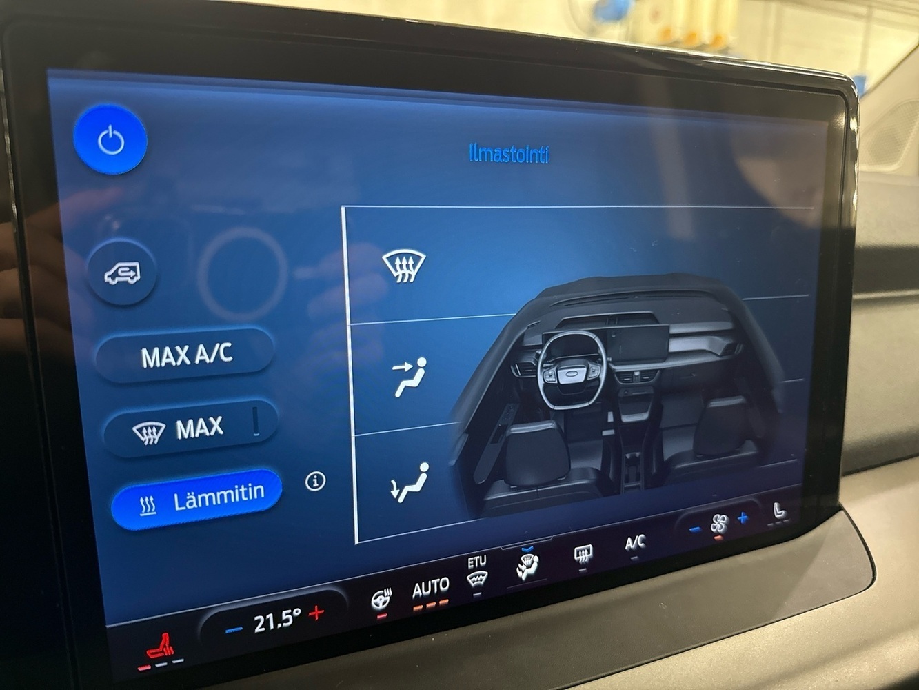 Ford Tourneo Courier vaihtoauto