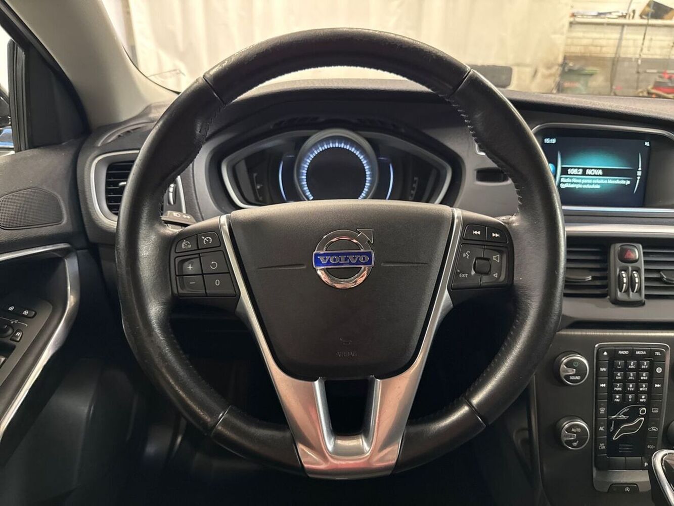 Volvo V40 Cross Country vaihtoauto