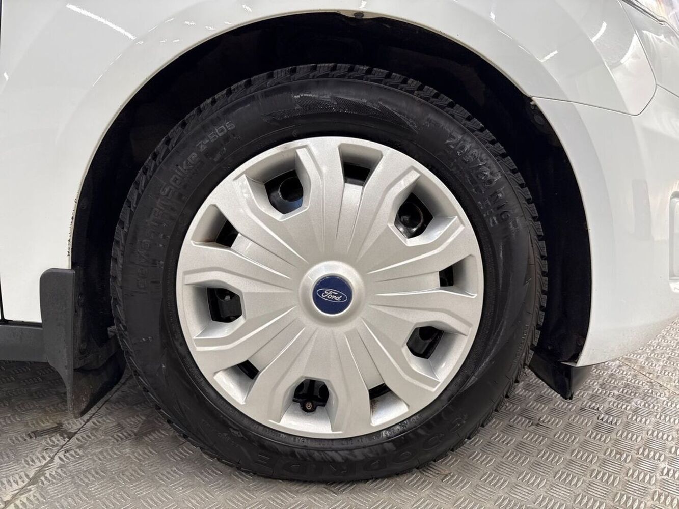 Ford Transit Connect vaihtoauto