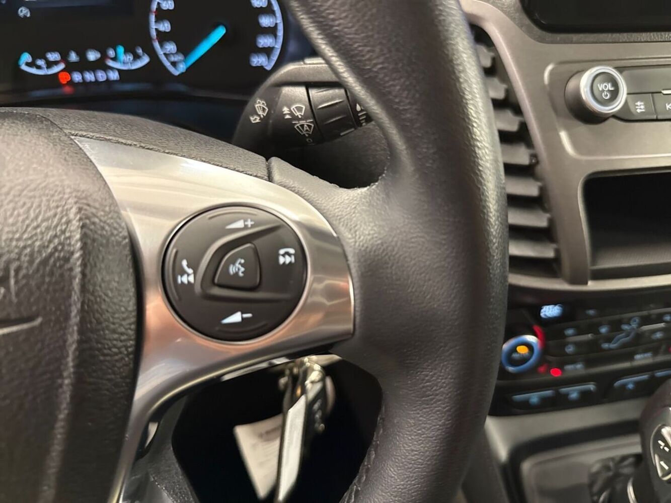 Ford Transit Connect vaihtoauto