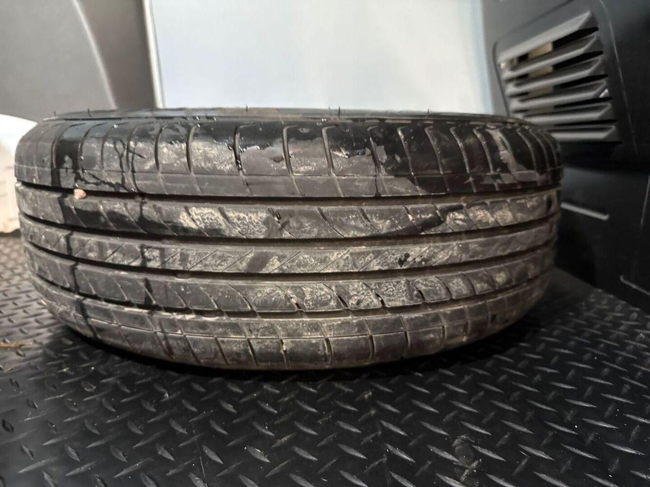 Ford Transit Connect vaihtoauto