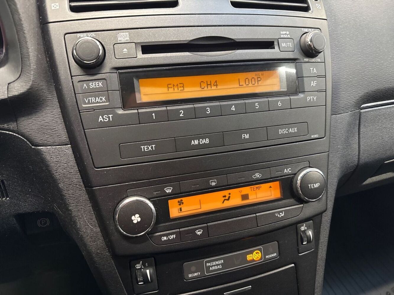 Toyota Avensis vaihtoauto