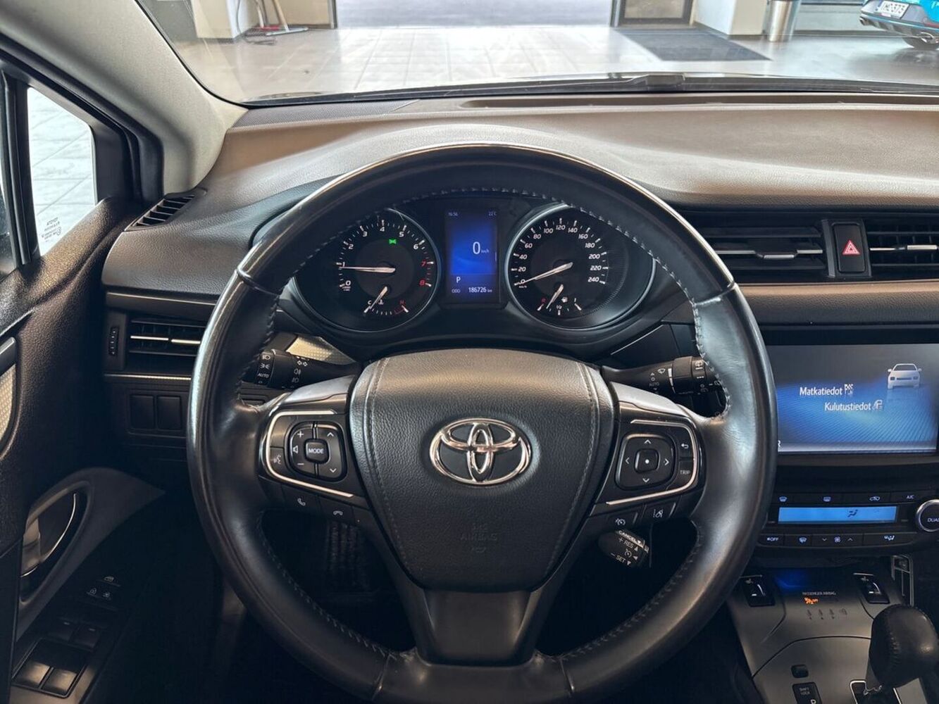 Toyota Avensis vaihtoauto