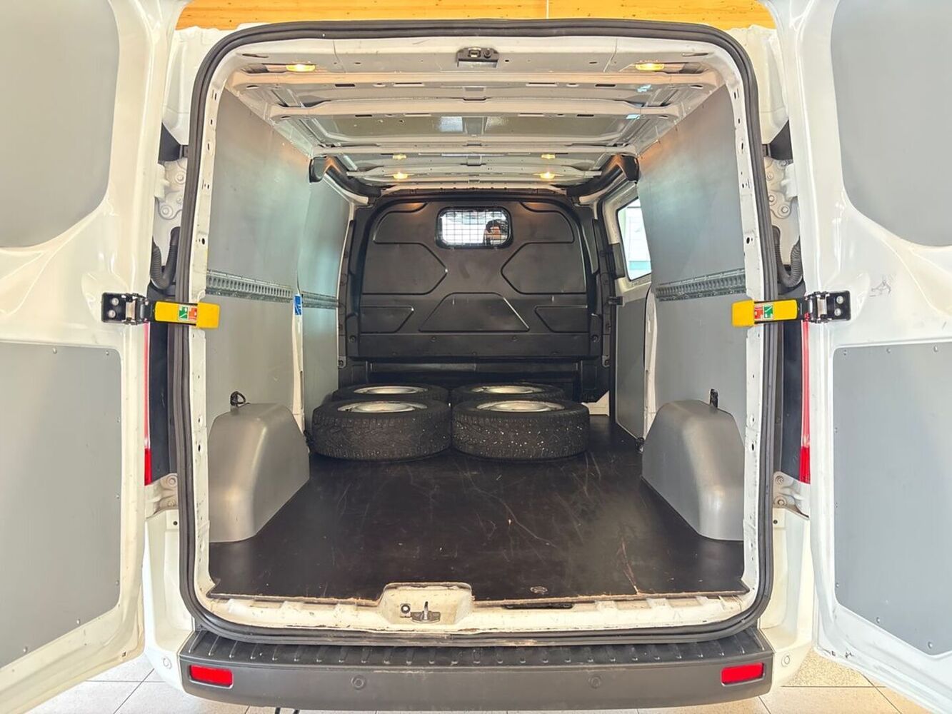 Ford Transit Custom vaihtoauto