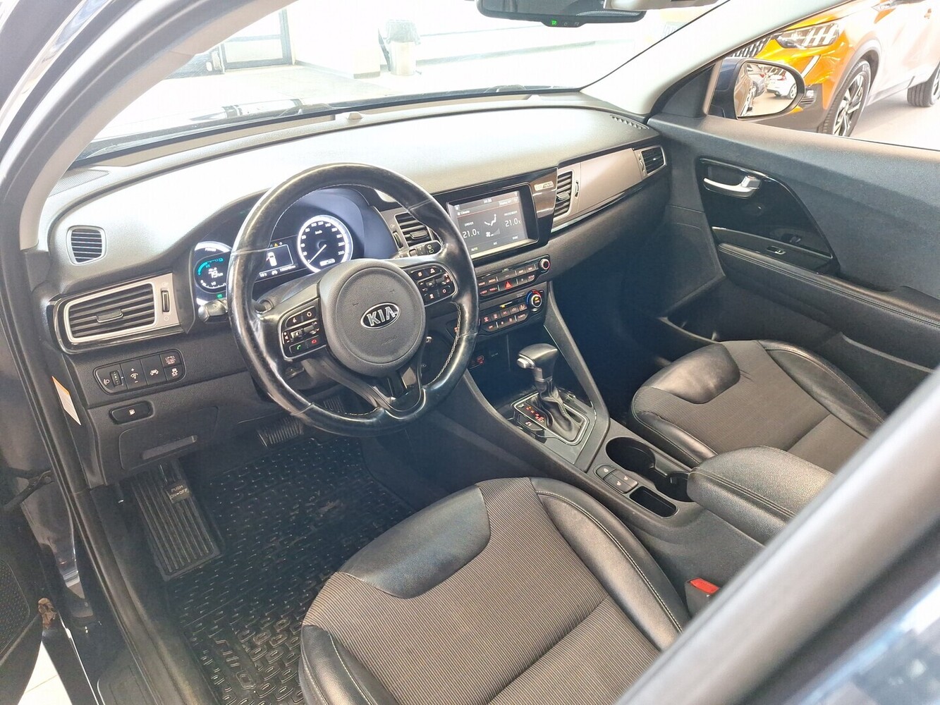 Kia Niro vaihtoauto