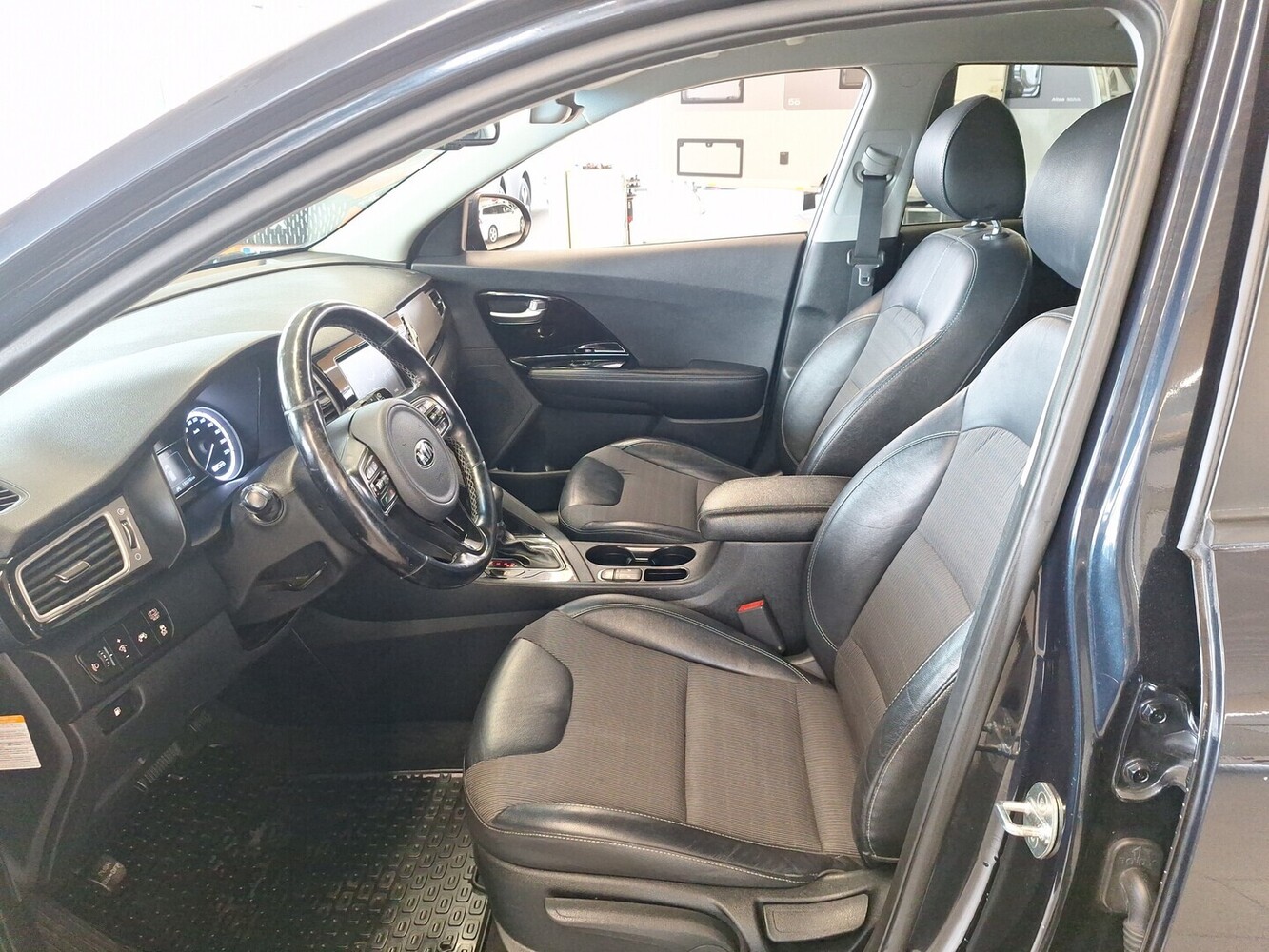 Kia Niro vaihtoauto