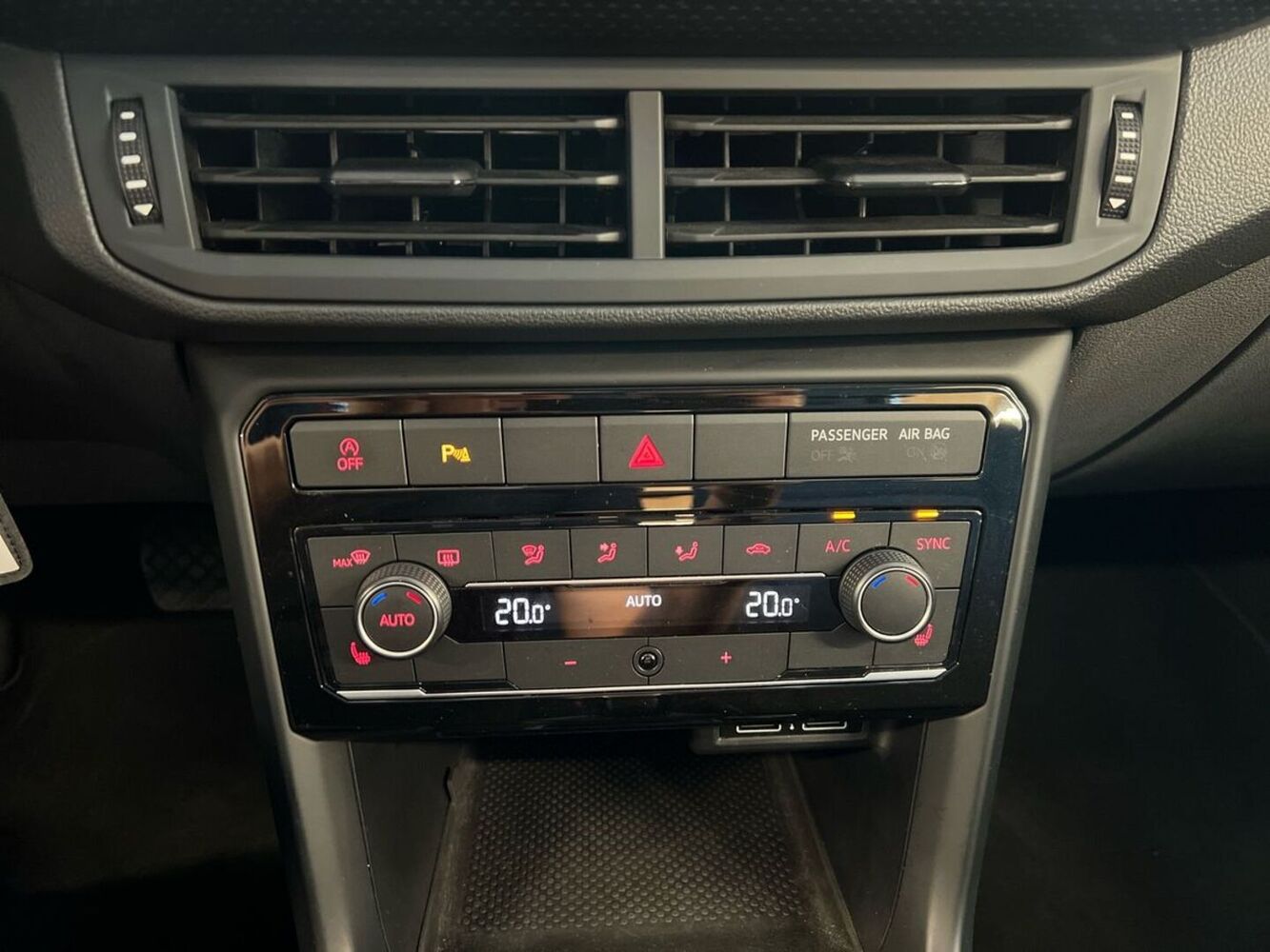 Volkswagen T-Cross vaihtoauto