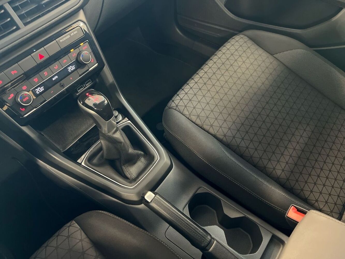 Volkswagen T-Cross vaihtoauto