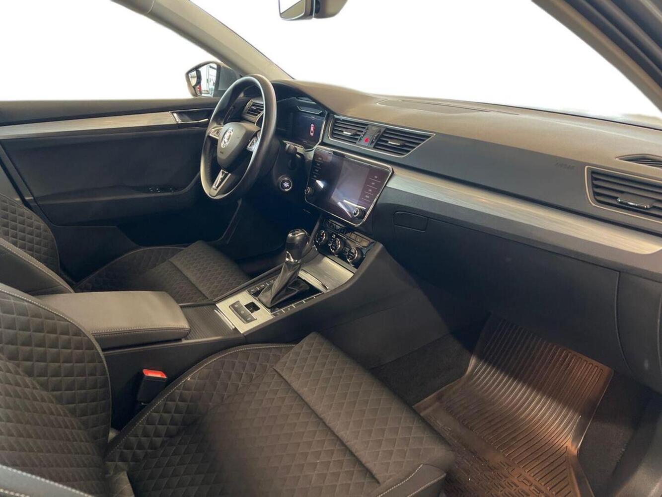 Skoda Superb vaihtoauto