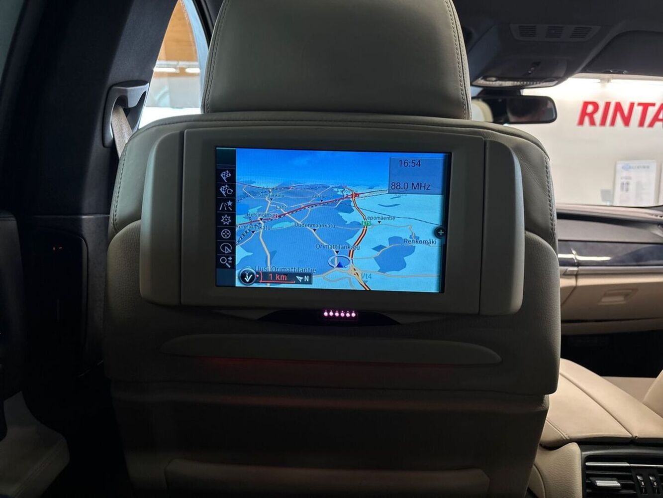 BMW 750 vaihtoauto