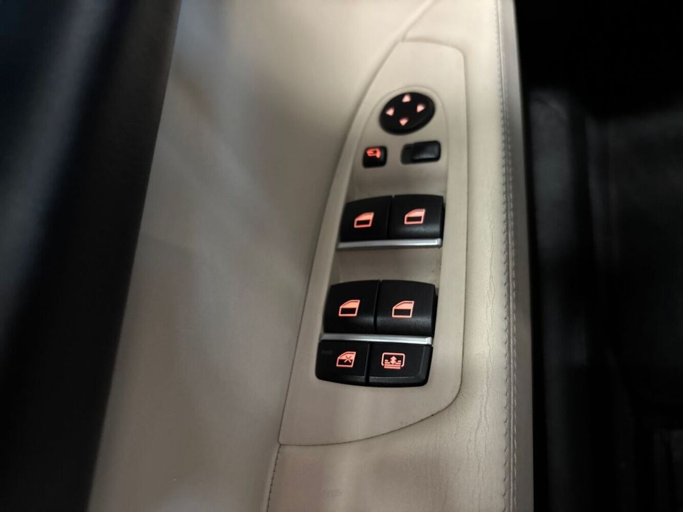 BMW 750 vaihtoauto