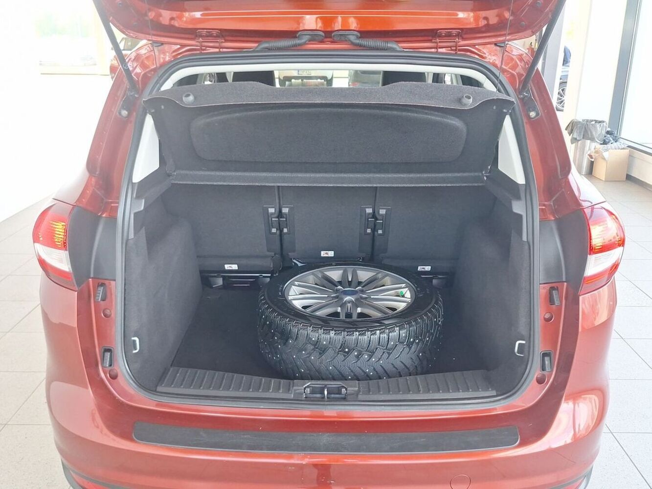 Ford C-MAX vaihtoauto