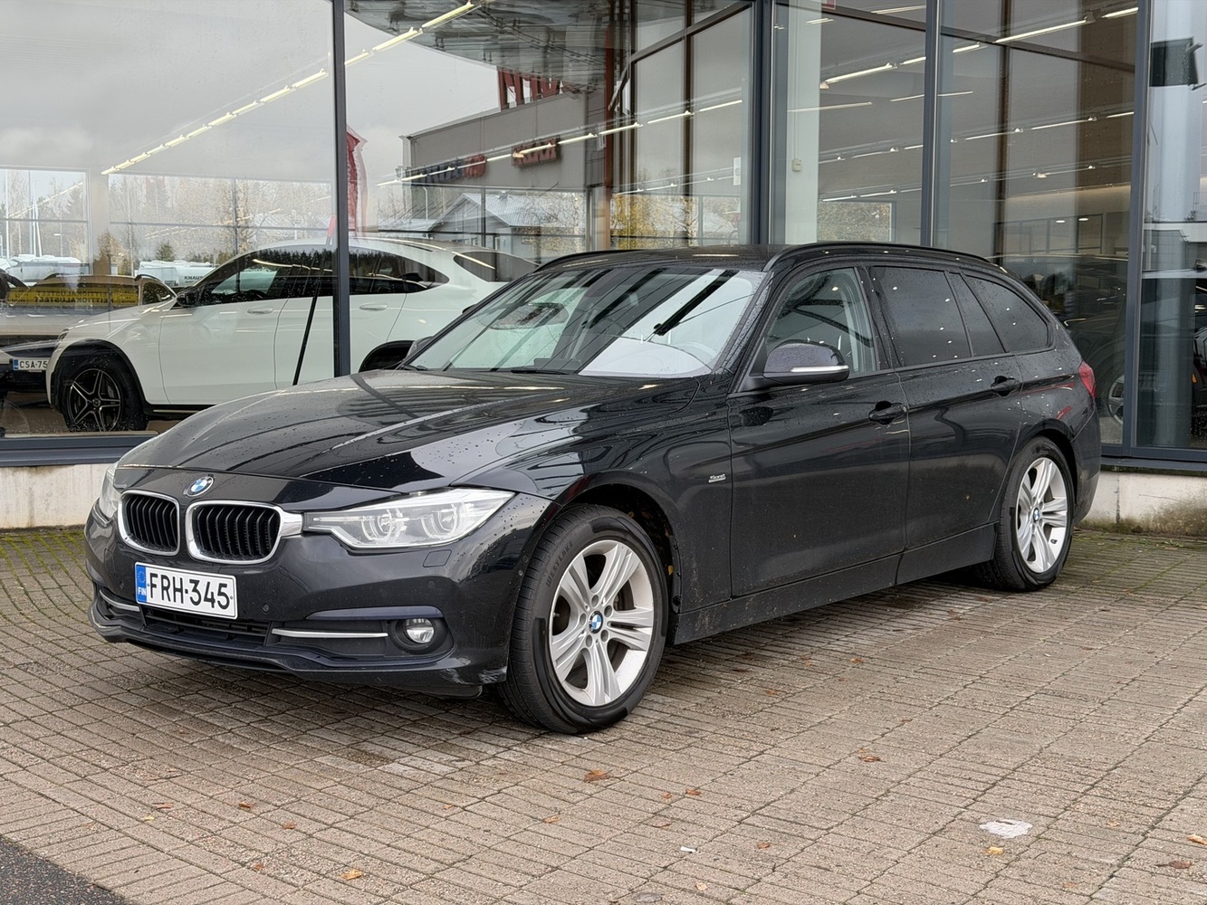 BMW 320 vaihtoauto