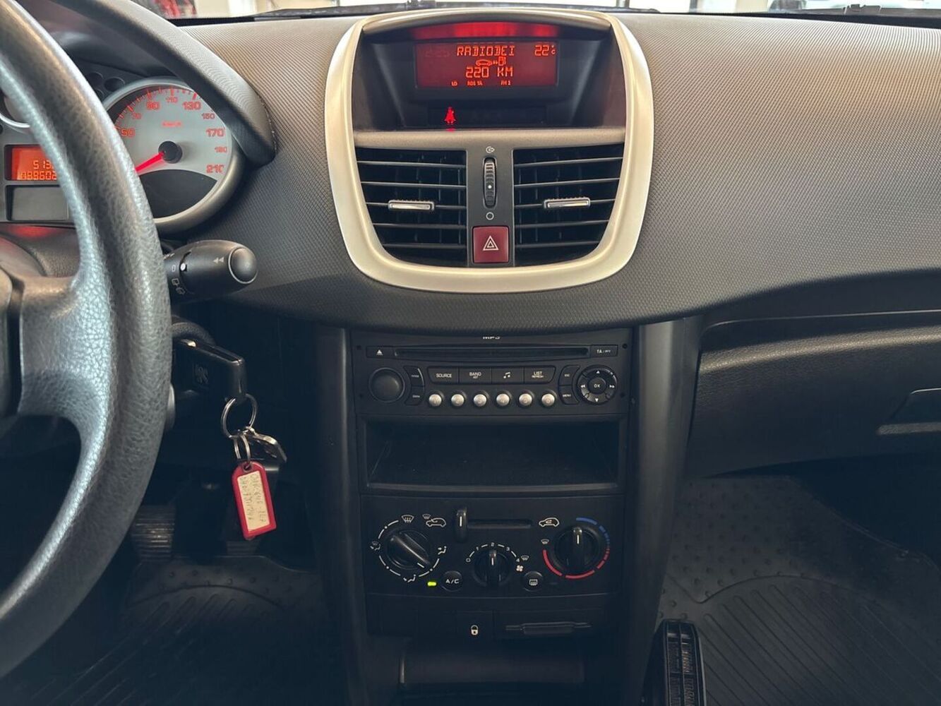 Peugeot 207 vaihtoauto