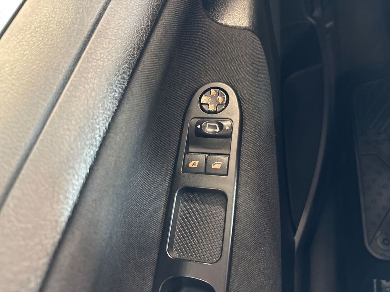 Peugeot 207 vaihtoauto